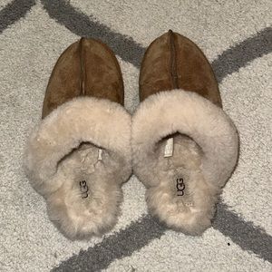 Selling:UGG slip ons. Size 5 in women’s, never worn.